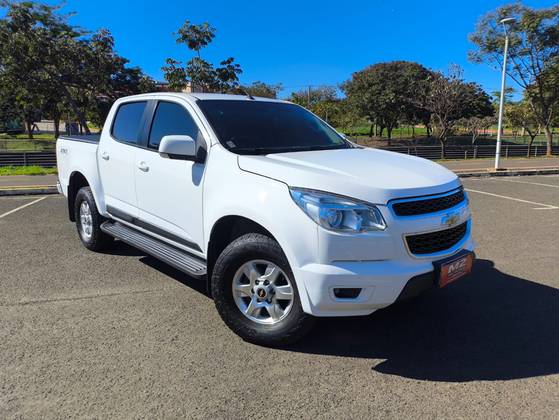 CHEVROLET S10 2.8 LT 4X4 CD 16V TURBO DIESEL 4P AUTOMÁTICO CHEVROLET S10 2.8 LT 4X4 CD 16V TURBO DIESEL 4P AUTOMÁTICO